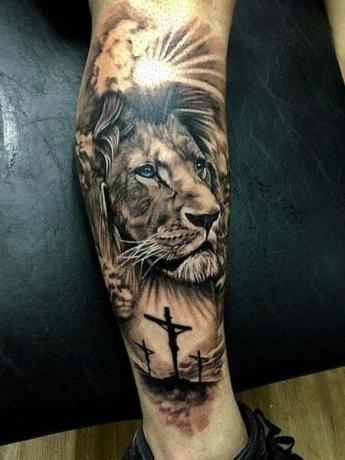 Jeesus-leijona tatuointi