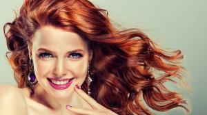 20 Ιδέες για σέξι καστανόξανθα χρώματα μαλλιών για να δοκιμάσετε
