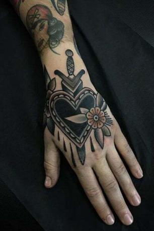 Tetovanie na ruku srdca