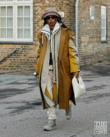 Týždeň módy v Kodani jeseň zima 2022 Street Style 177