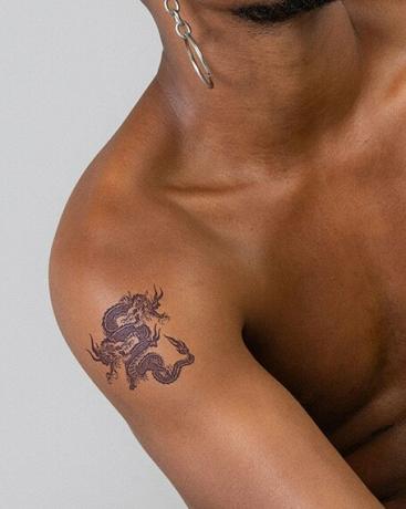 Tatuaj temporar cu dragon