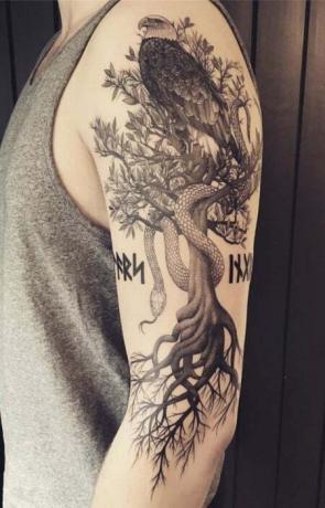 Скандинавське татуювання «Дерево життя» 1