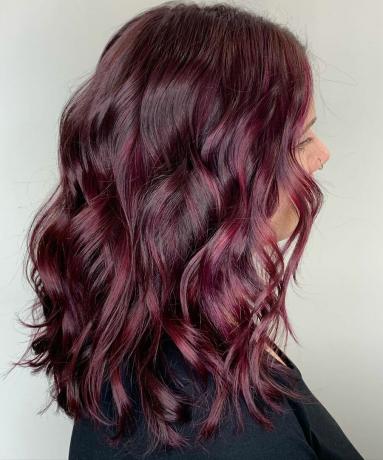 sýto červené fialové vlasy