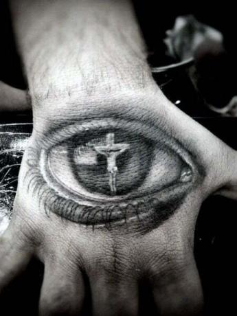 tatuaje de ojo de jesus