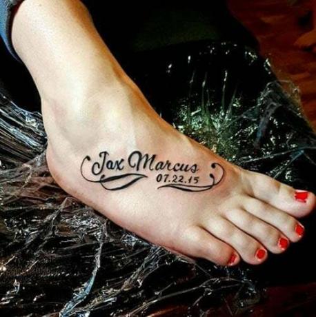 Tetovanie mena nohy 4