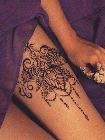 Henna Leg Tatuering