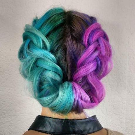Half Teal napoly fialové vlasy