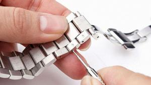 Jak usunąć linki do zegarków, aby lepiej dopasować?