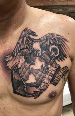 Eagle Globe og anker tatovering