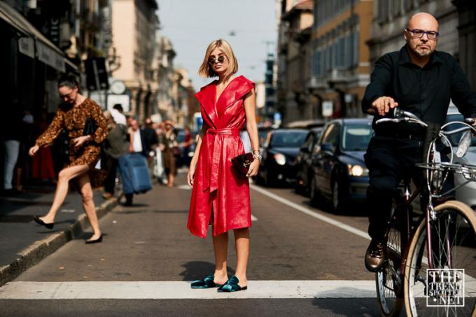 Milánsky týždeň módy, jar, leto 2019, pouličný štýl (111 z 137)