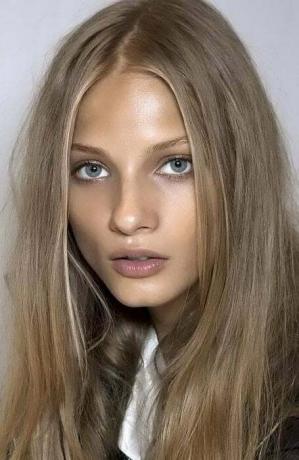 35 parasta likaista blondia hiusväriä ja korostusideoita