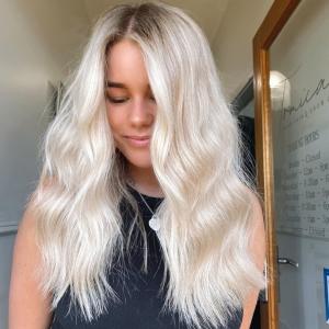 De 35 bästa frisyrerna för långt blont hår 2021