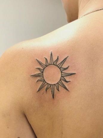 Tatuaje De Sol Tribal
