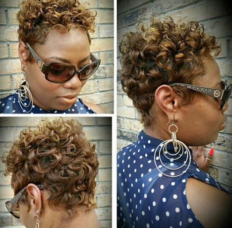 Afroamerikansk kort krøllet gyldenbrun frisyre