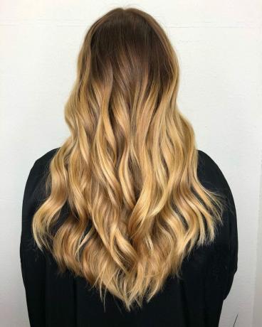 Dunkelblondes Ombre