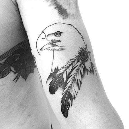 독수리 깃털 문신 (1)