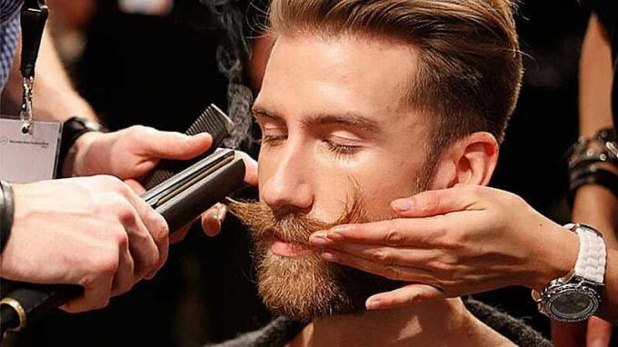 Sådan trimmer du et overskæg