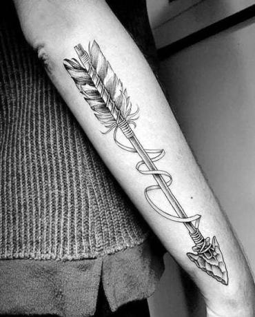 Тетоважа на руци ратника