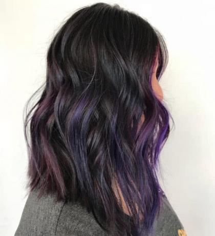 Σκούρο μοβ χρώμα μαλλιών