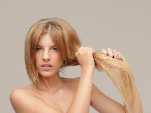 5 cose da fare e da non fare per la cura dei capelli primaverili