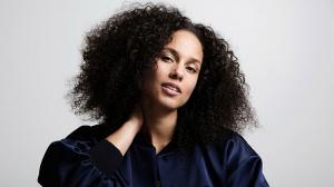 15 beste natürliche Frisuren für schwarze Frauen