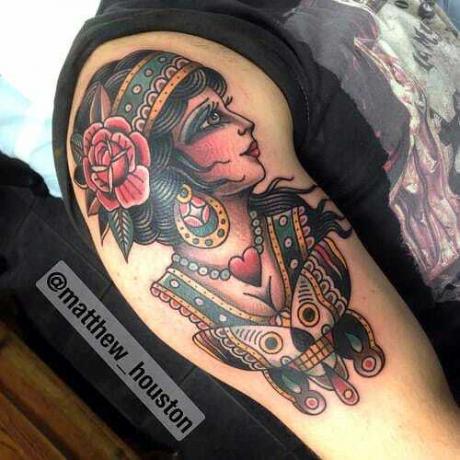 Αμερικανικό παραδοσιακό τατουάζ με μισό μανίκι