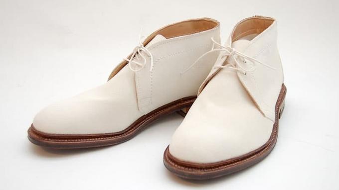 Jak čistit bílé semišové boty