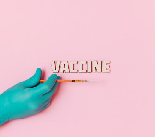 Veroorzaakt het COVID-vaccin haaruitval of haaruitval?