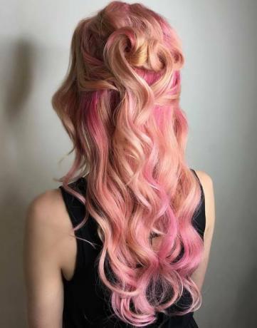 Idea di colore dei capelli rosa pastello bicolore