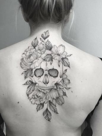 Tatuagem de Crânio nas Costas