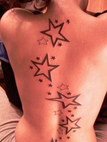 Csillaghátú tetoválás 