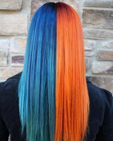 Polovica modrej napoly medená farba vlasov