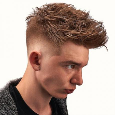 Зачіска з шипами для чоловіків
