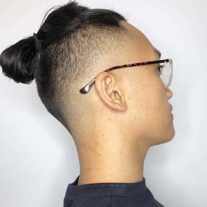 11 Awesome Man Bun Hairstyles With a Fade för 2021