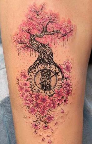 Moteriška unikali gyvybės medžio tatuiruotė 1