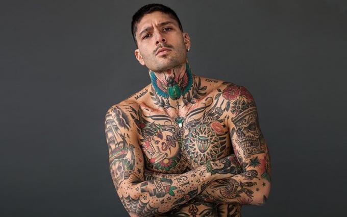 Neo perinteinen tatuointi
