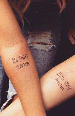 ユニークな姉妹のタトゥー