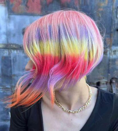 Bob A-Line curto com tons pastel de arco-íris