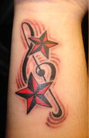 Tetovanie s hviezdami a notami 1