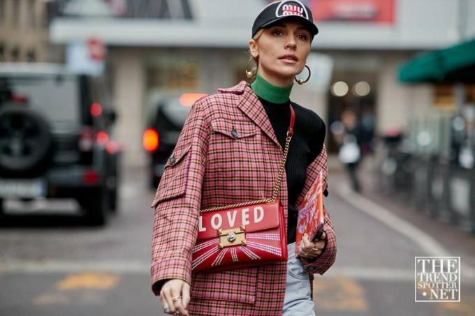 Седмица на модата в Милано Aw 2018 Street Style жени 45