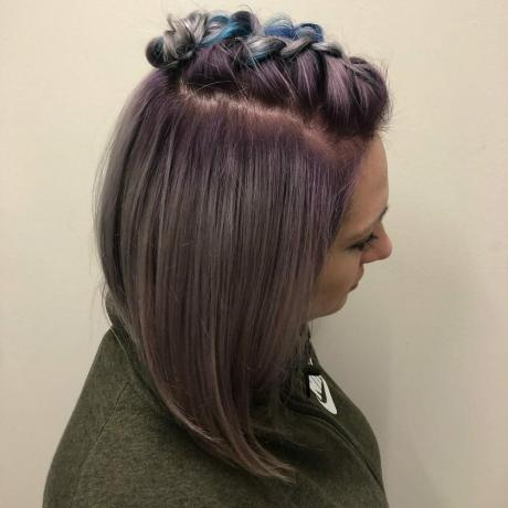 Прашно виолетово оцветена коса