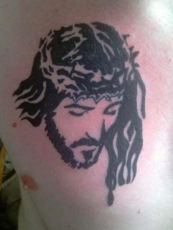 Tribale Jezus-tatoeage1