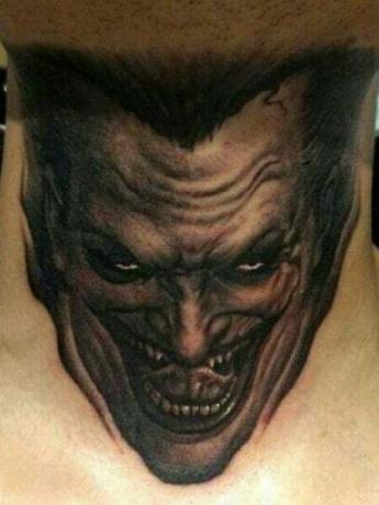 Tetovanie na krk Joker2