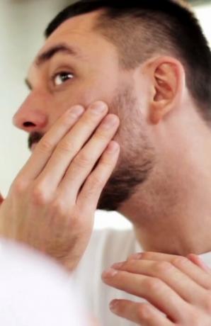 Ako sa zbaviť čiernych bodiek v uchu