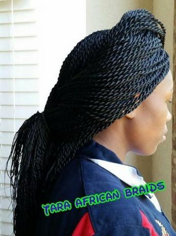 coiffure simple twists noirs