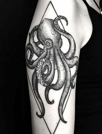 Tetování s polovičním rukávem chobotnice