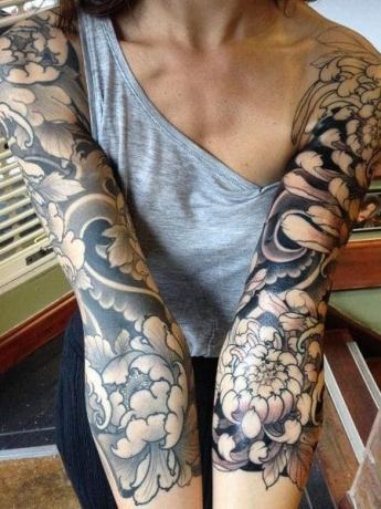 Tatuaj cu mânecă în stil japonez
