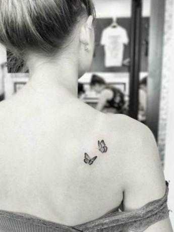 Tetovaža z rameni metulja