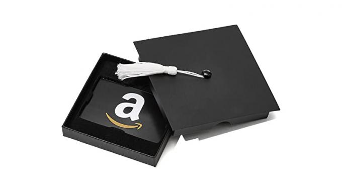 บัตรของขวัญ Amazon.com ในกล่องของขวัญรับปริญญา