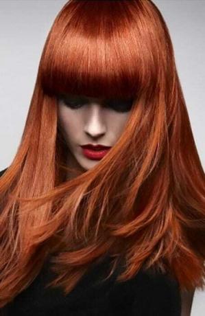 Црвена бакарна боја косе